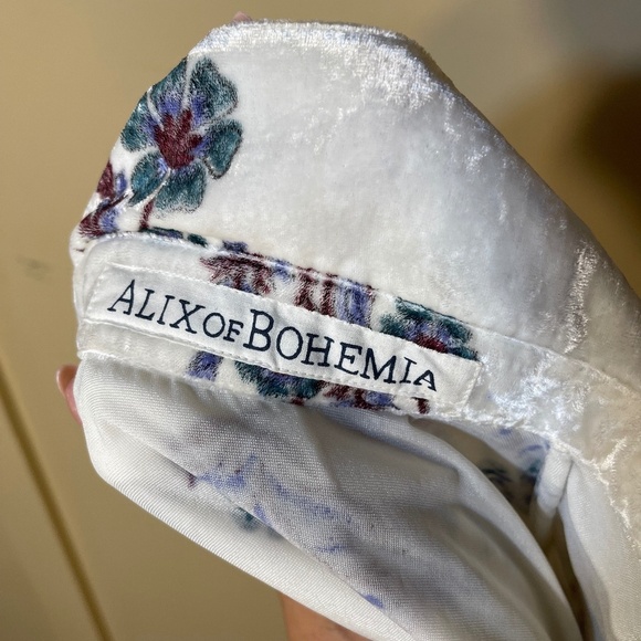 Alix Of Bohemia White Floral Blouse - Picture 3 of 9